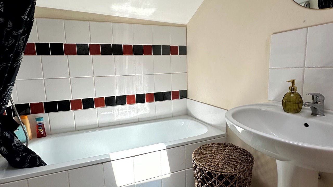 Photo of Bathroom in Saint-Romain