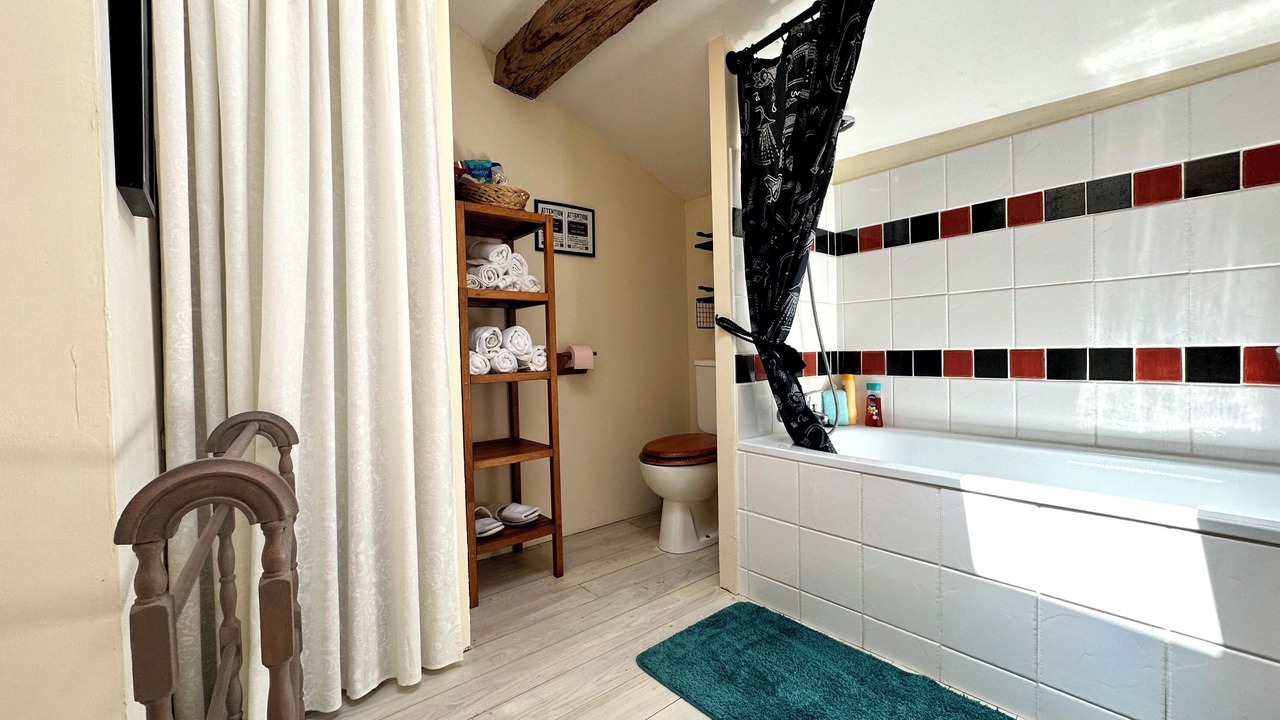 Photo of Bathroom in Saint-Romain