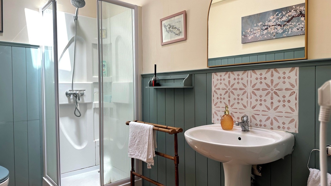 Photo of Bathroom in Saint-Romain