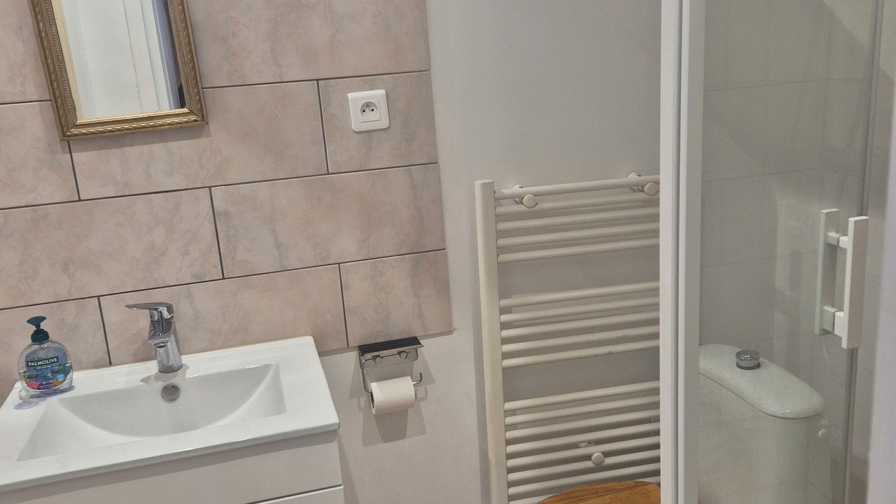 Photo of Bathroom in Domme