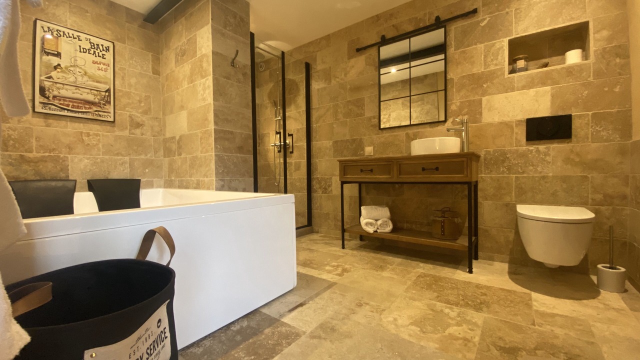 Photo of Bathroom in Cornil