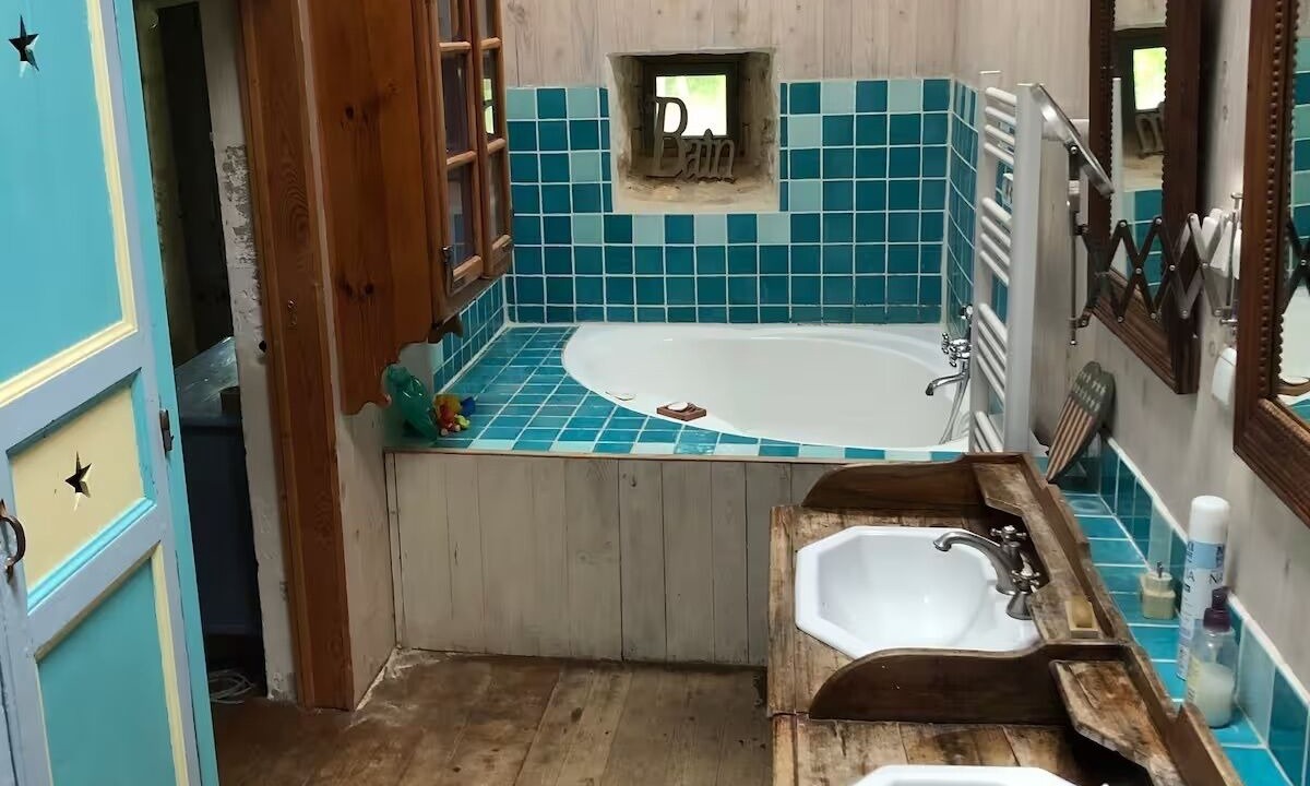 Photo of Bathroom in Siorac-de-Riberac