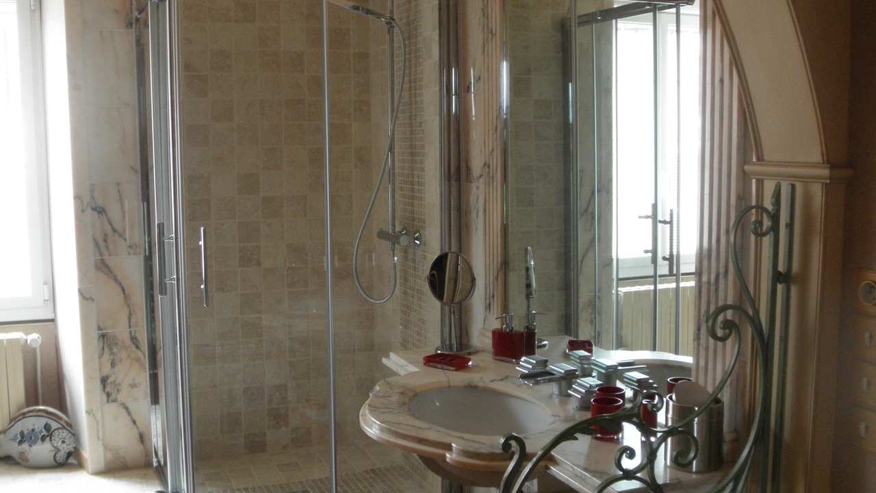 Photo of Bathroom in Chauvigny