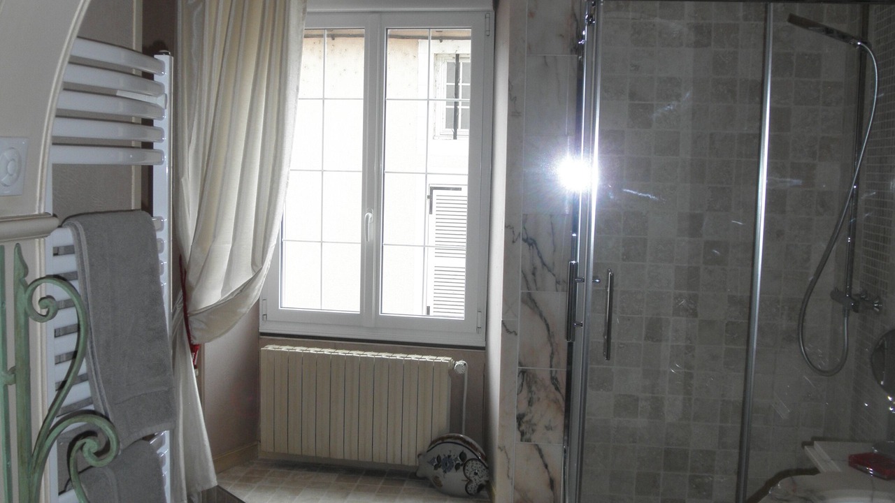 Photo of Bathroom in Chauvigny
