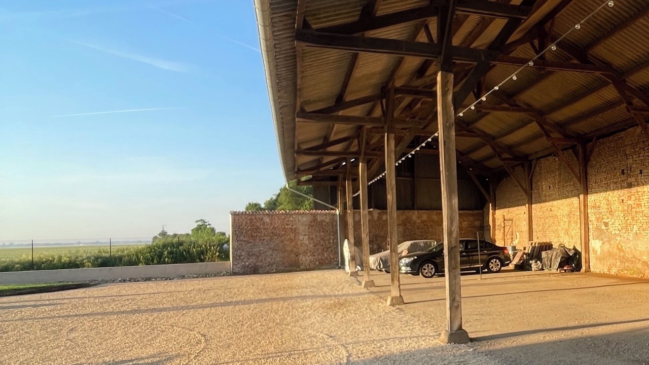 Photo of Outdoor in Angliers