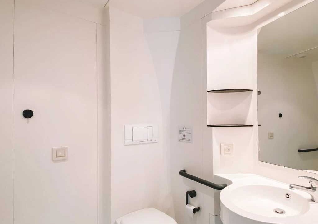 Photo of Bathroom in Surgeres