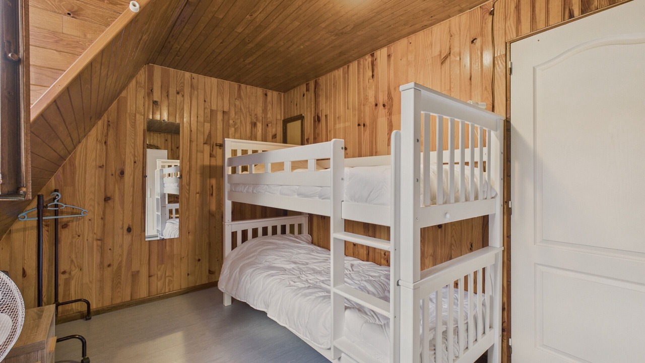 Photo of Bedroom in Saint-Crepin-et-Carlucet