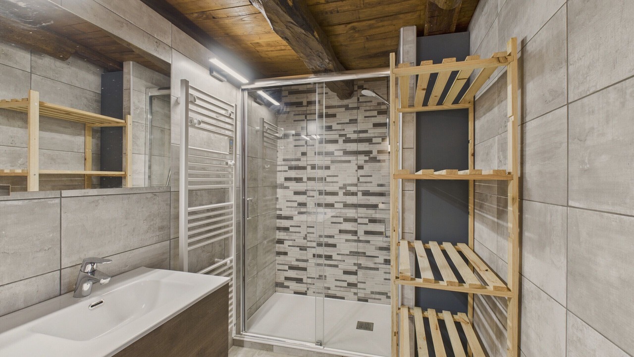 Photo of Bathroom in Saint-Crepin-et-Carlucet