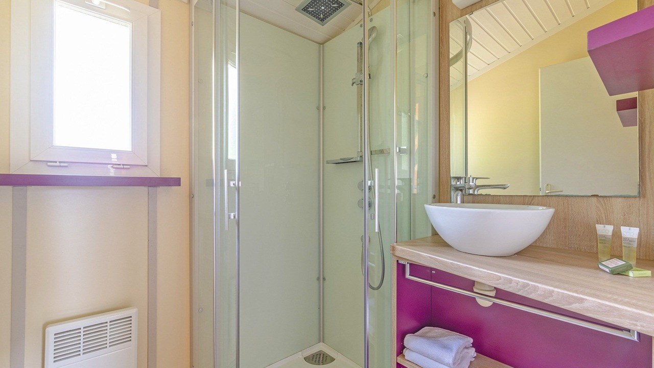 Photo of Bathroom in Le Temple-sur-Lot