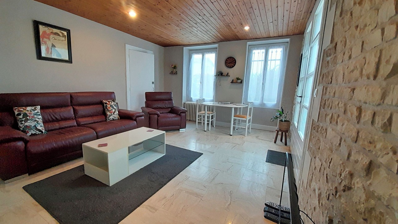 Photo of Livingroom in Villeneuve-la-Comtesse