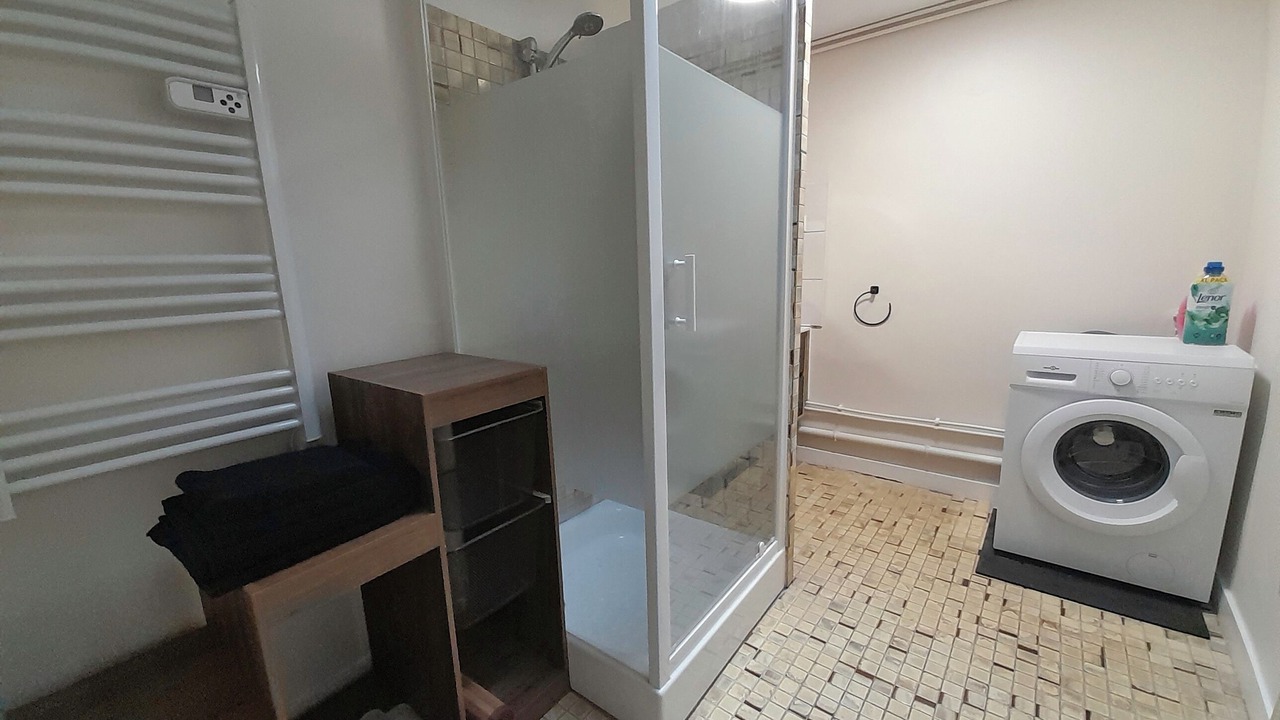 Photo of Bathroom in Villeneuve-la-Comtesse
