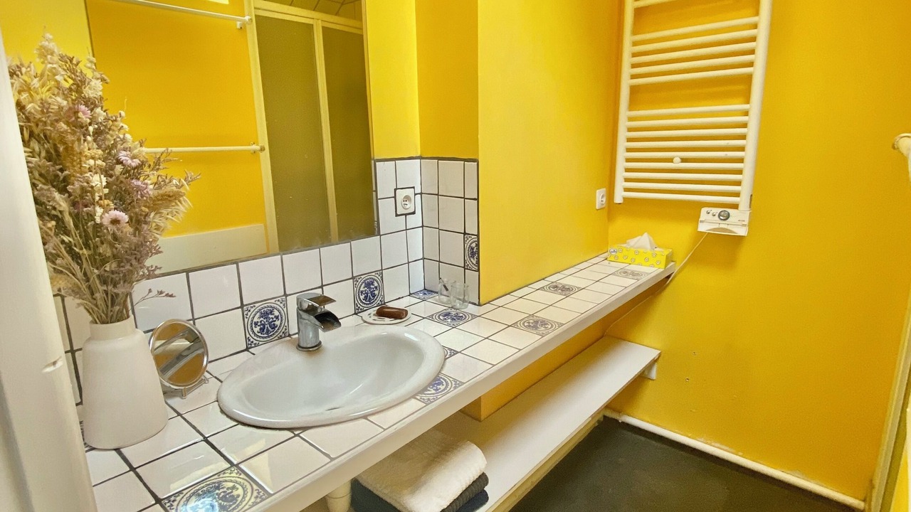 Photo of Bathroom in Cause-de-Clerans