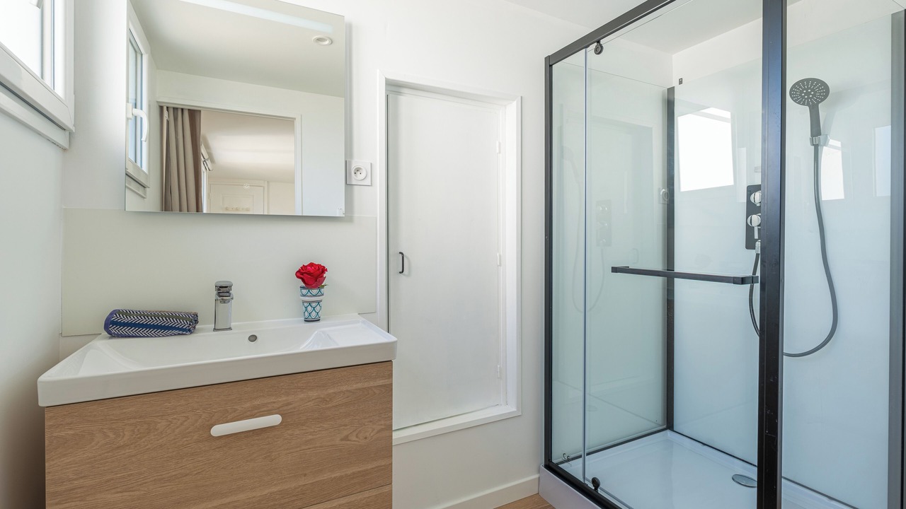 Photo of Bathroom in North district