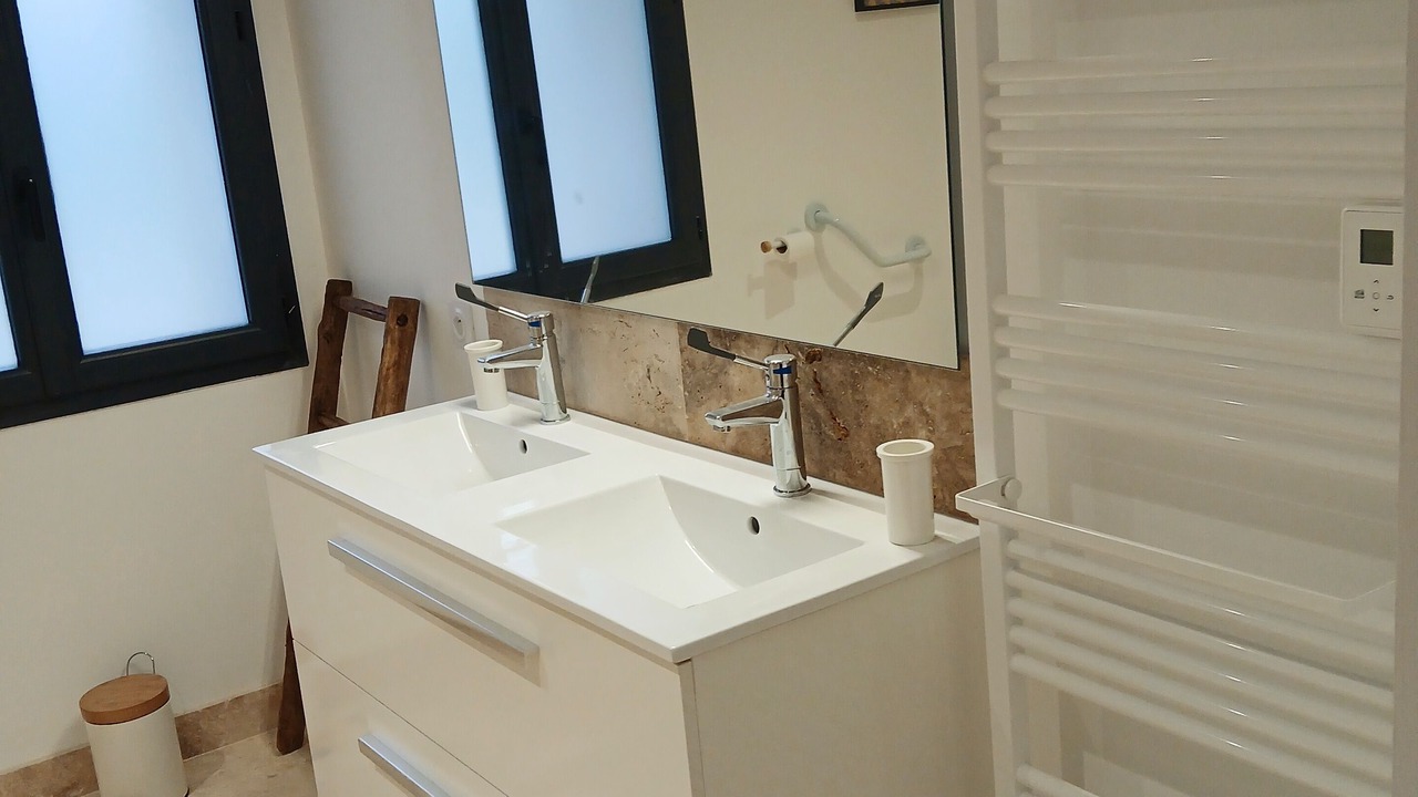 Photo of Bathroom in Saint-Crepin-d'Auberoche