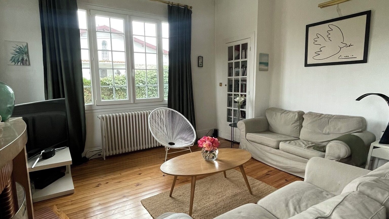 Photo of Livingroom in Bayonne