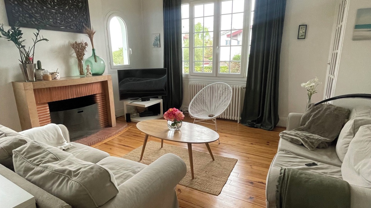 Photo of Livingroom in Bayonne