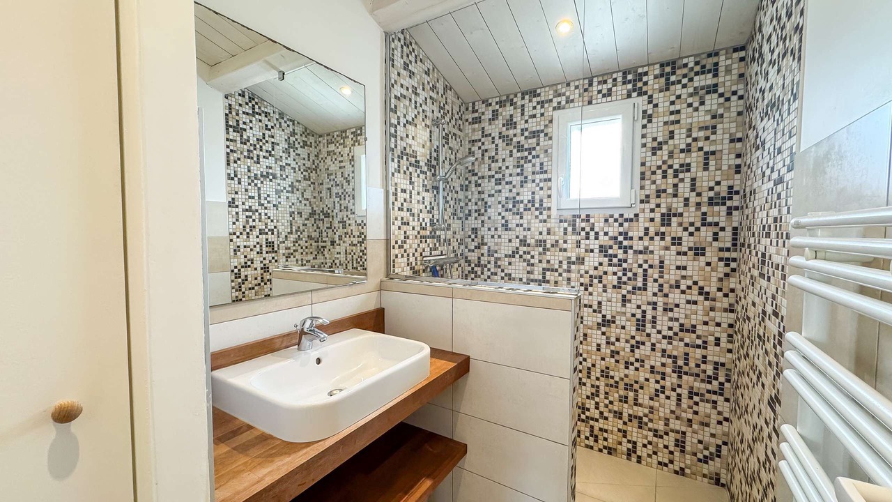 Photo of Bathroom in Ars-en-Re