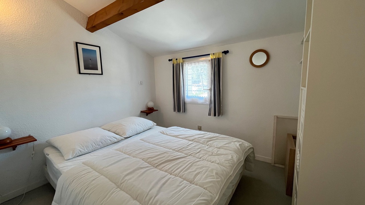 Photo of Bedroom in Domino