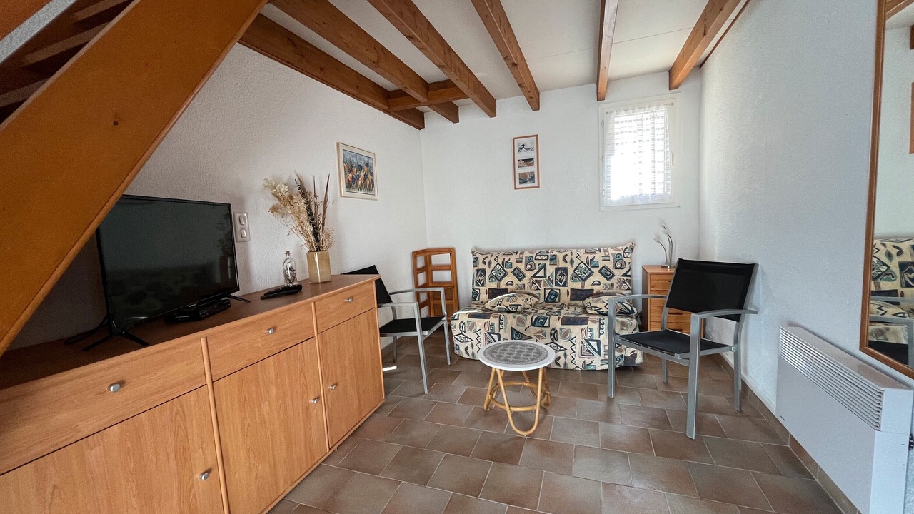 Photo of Livingroom in Domino