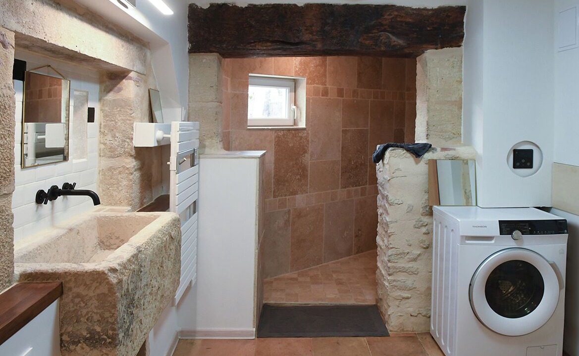 Photo of Bathroom in Barsac