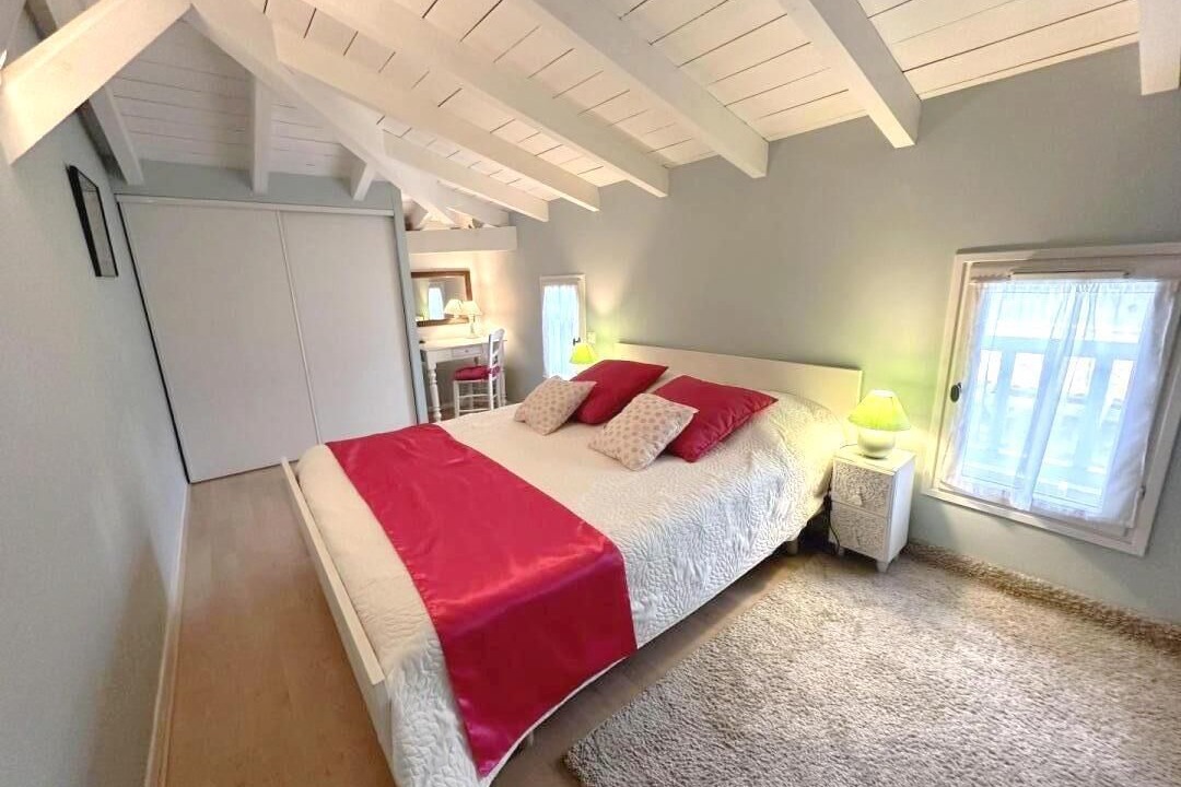 Photo of Bedroom in Mano