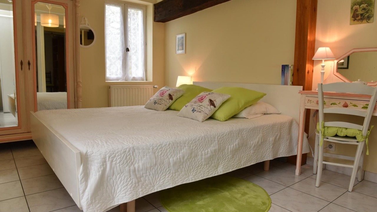 Photo of Bedroom in Mano