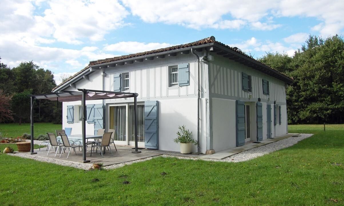 Photo of Outdoor in Mano