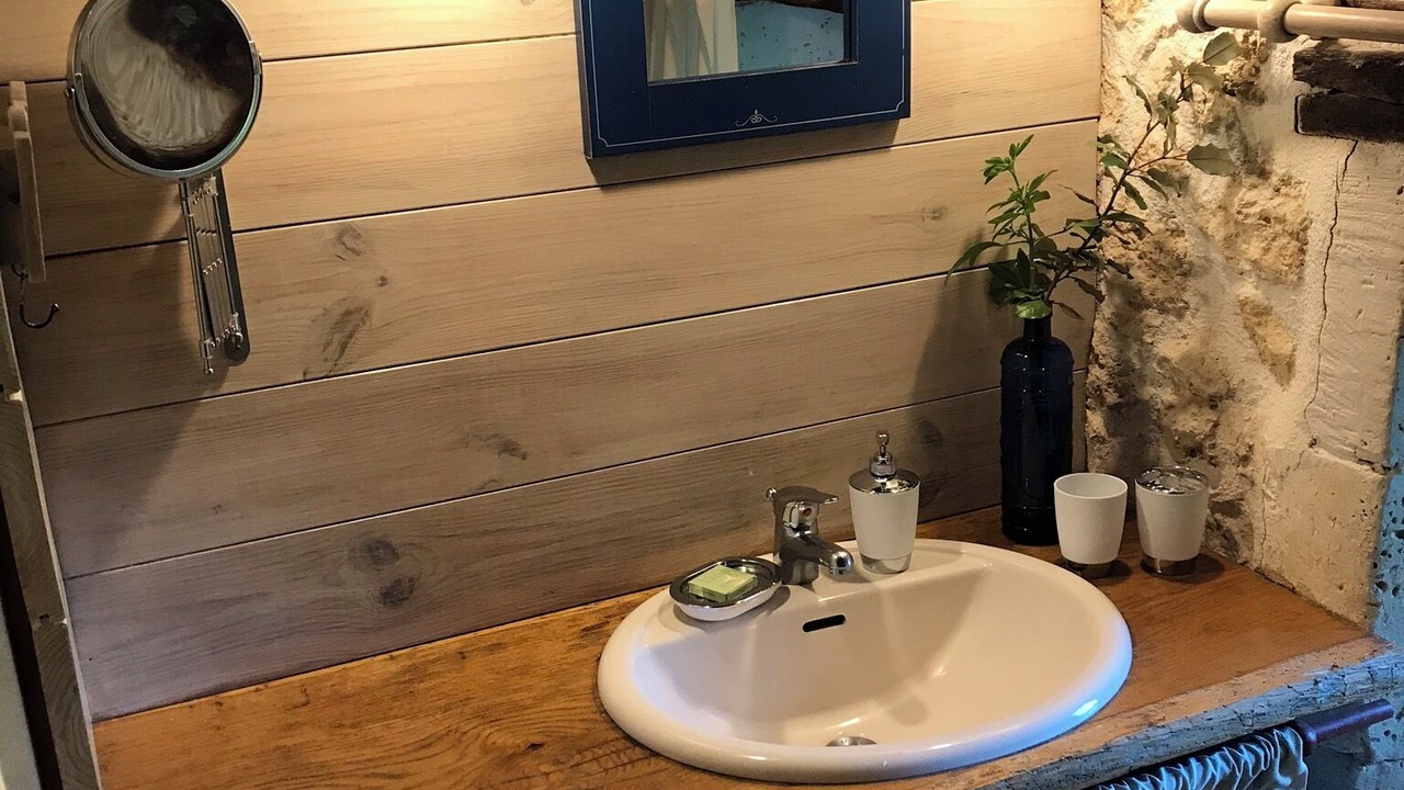 Photo of Bathroom in La Rochebeaucourt-et-Argentine
