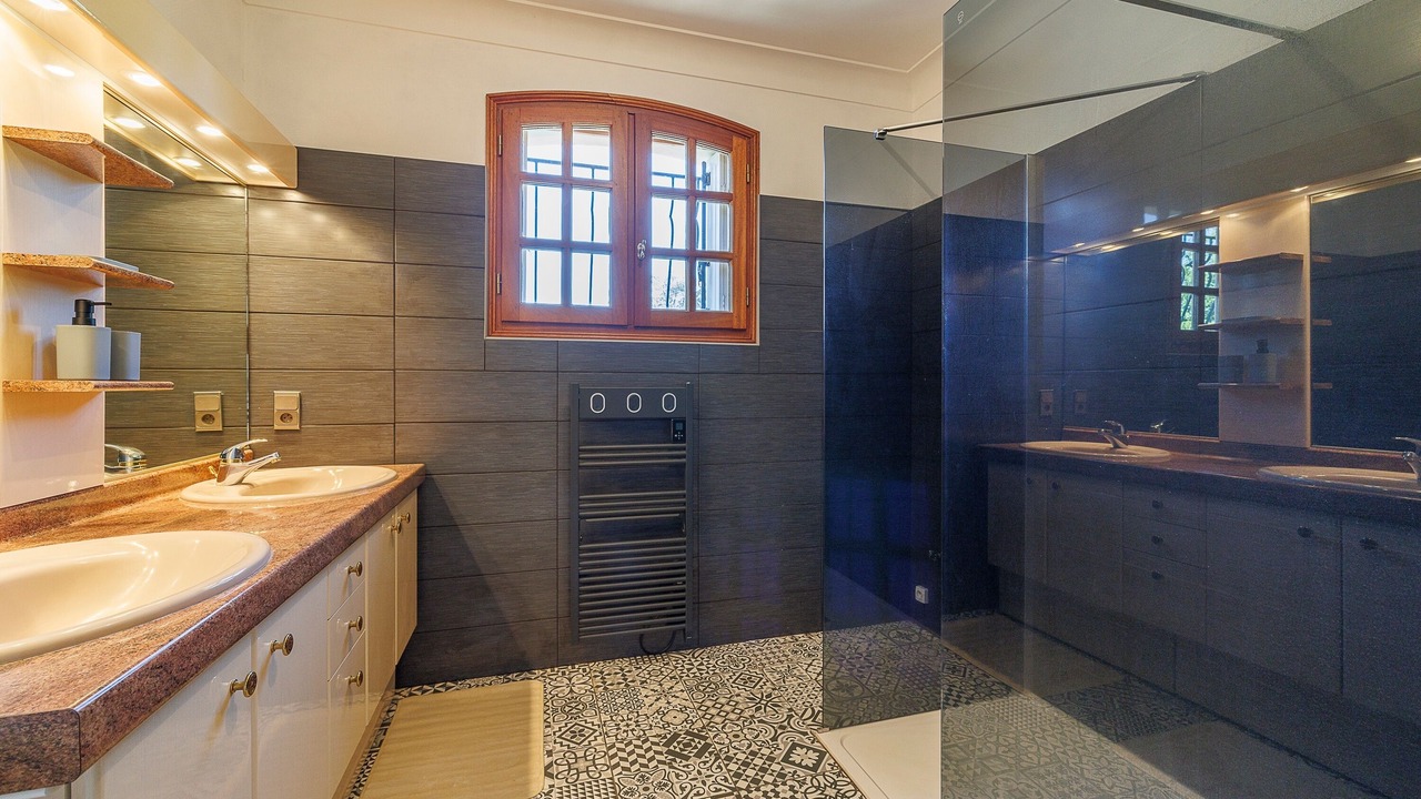 Photo of Bathroom in Saint-Seurin-sur-l'Isle