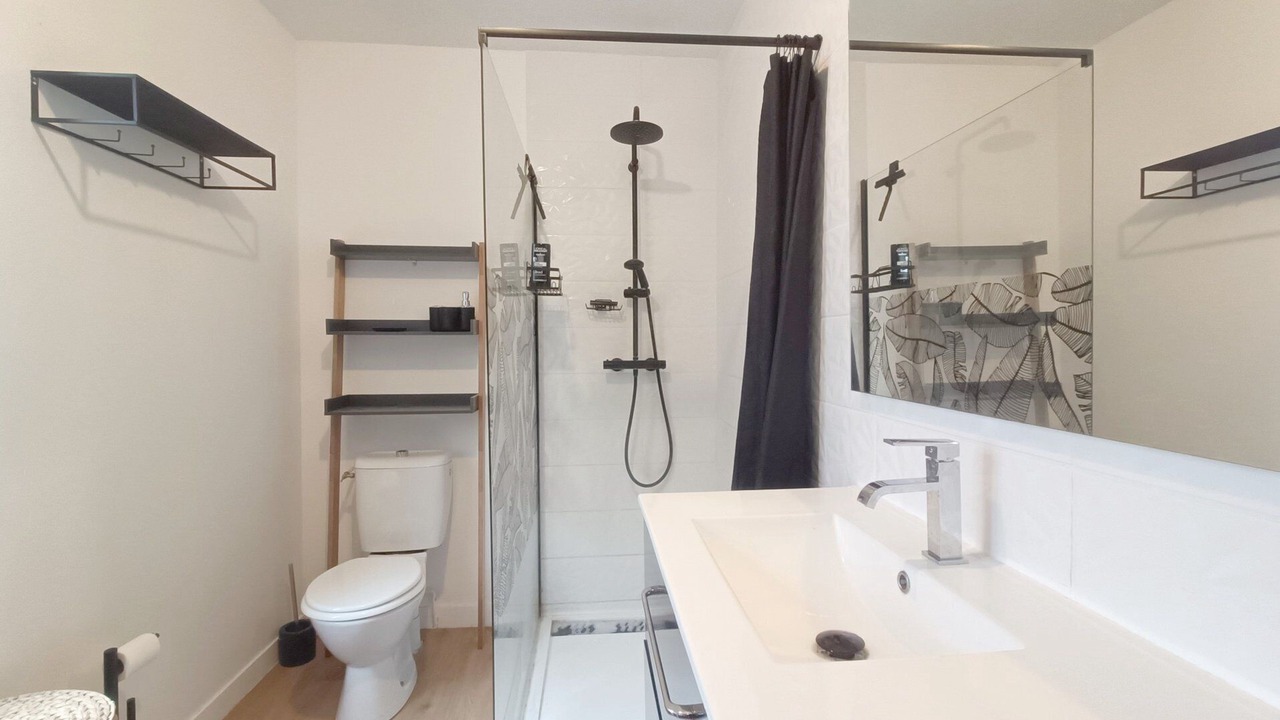 Photo of Bathroom in Les 3 Cites