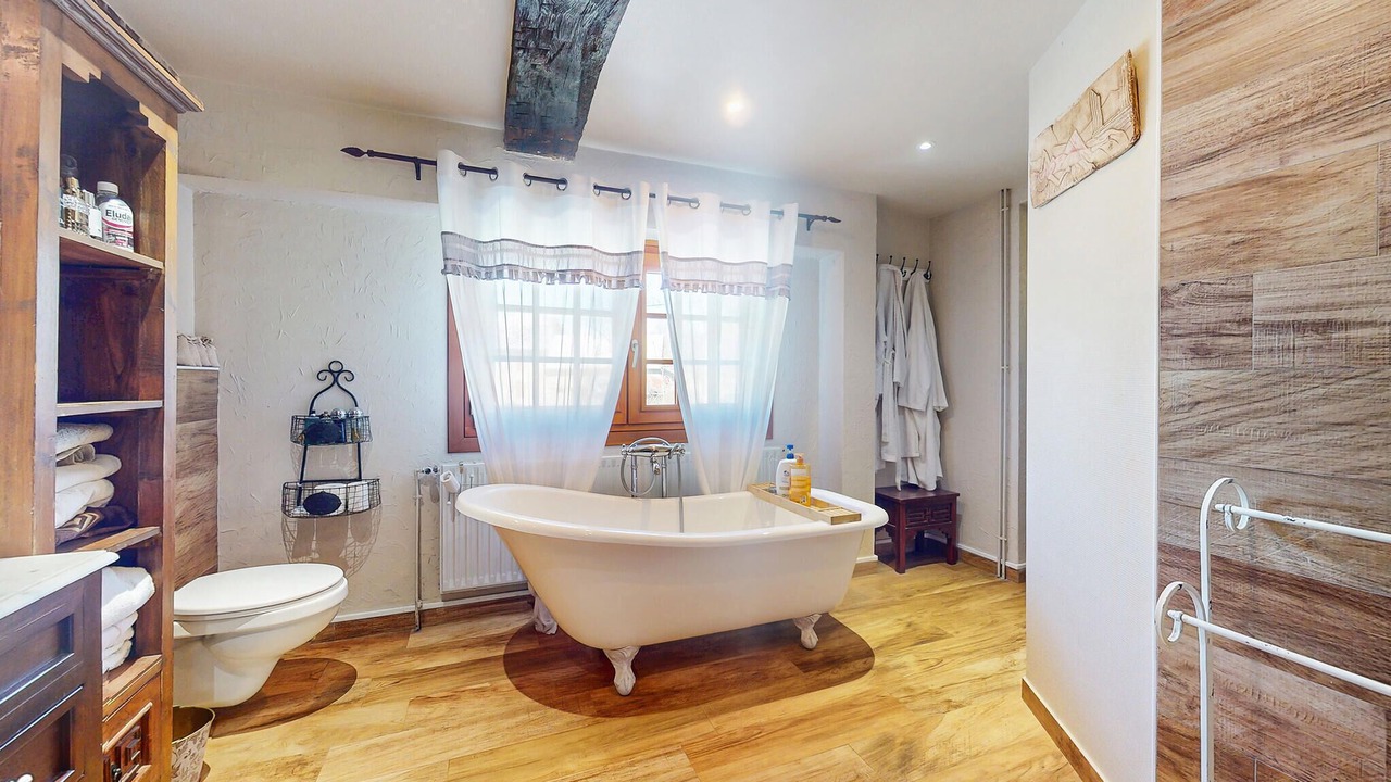 Photo of Bathroom in Saint-Oradoux-de-Chirouze