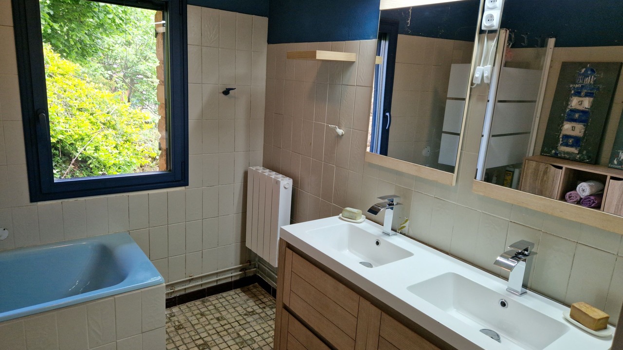 Photo of Bathroom in Audrix