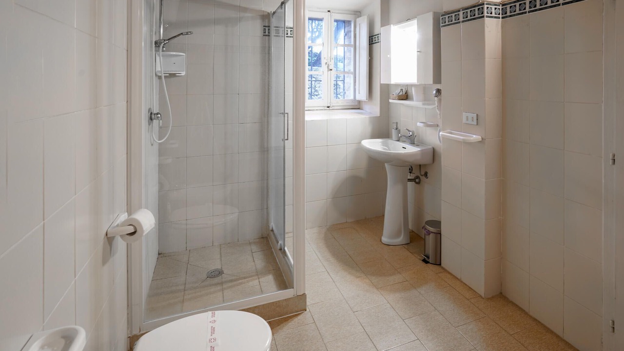 Photo of Bathroom in Simignano