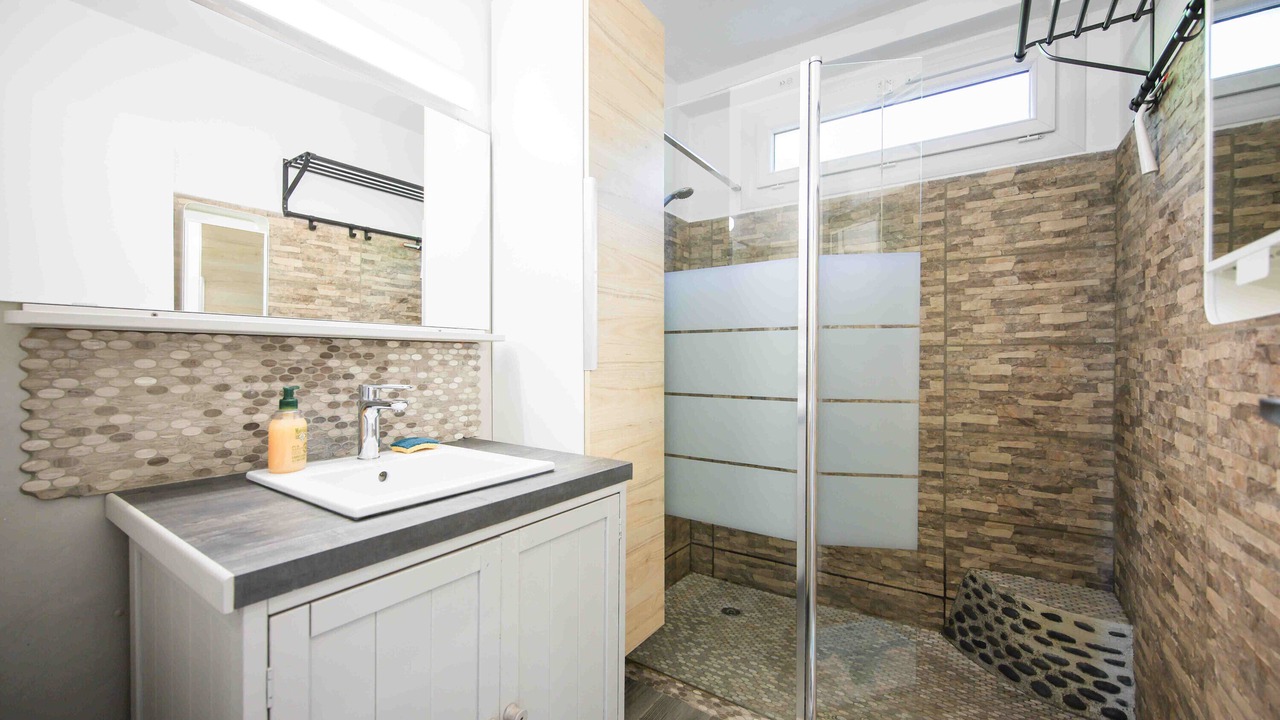 Photo of Bathroom in Arnos