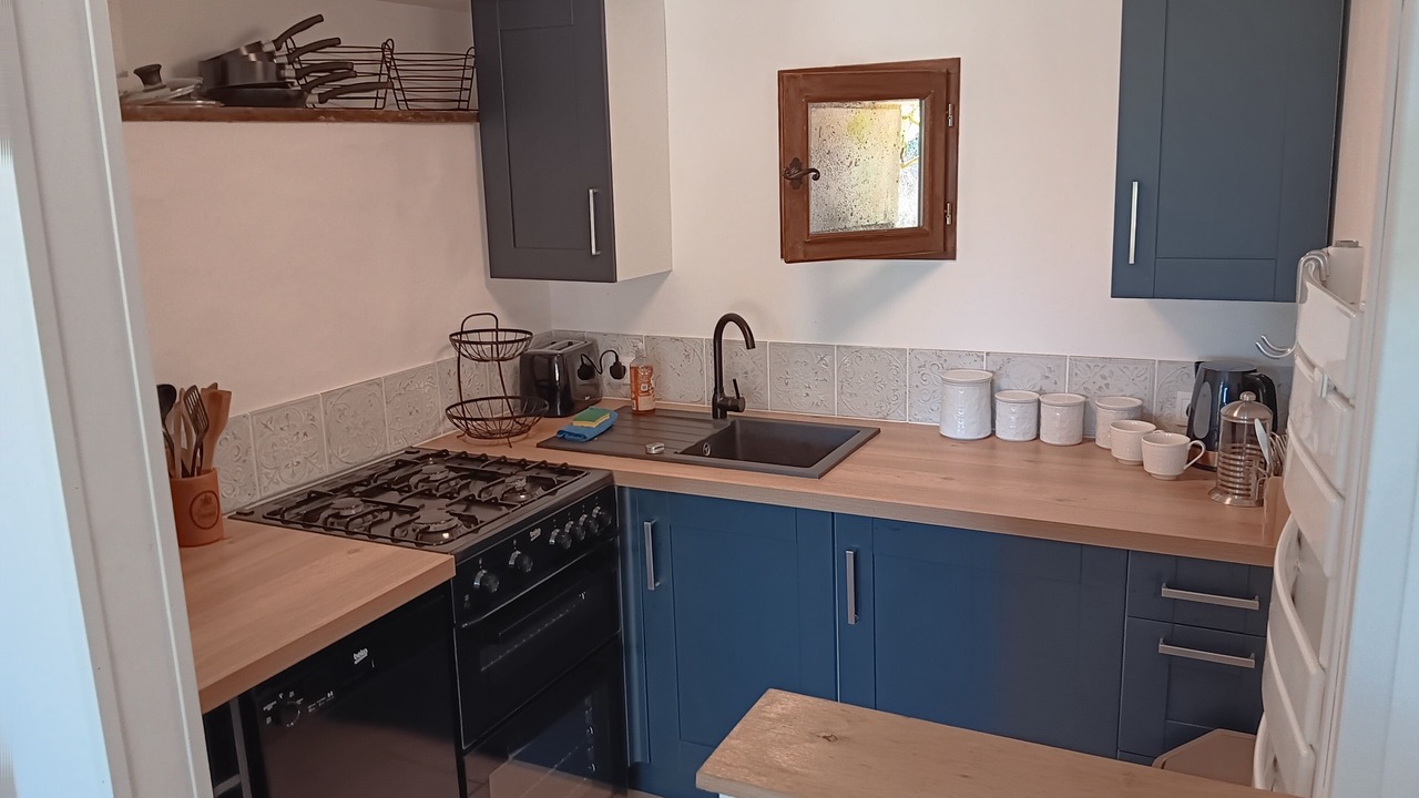 Photo of Kitchen in Javerlhac-et-la-Chapelle-St-Robert