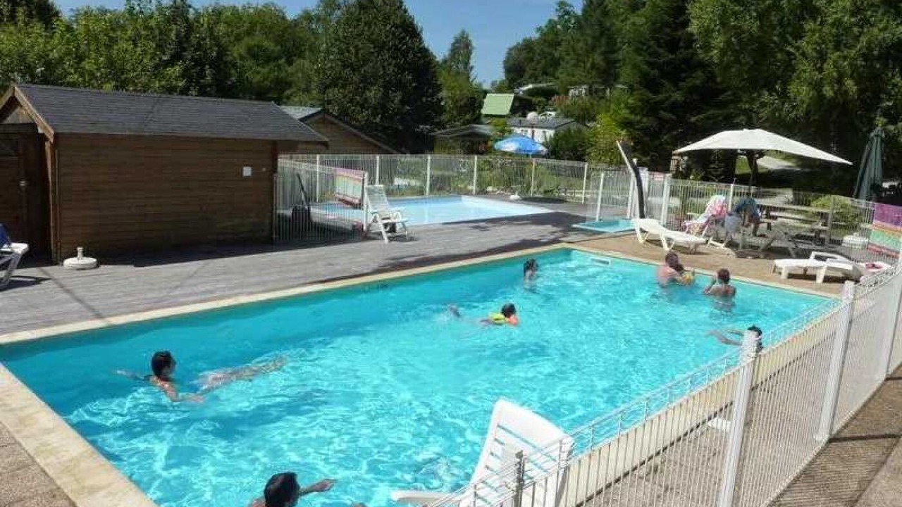 Photo of Outdoor in Louvie Juzon