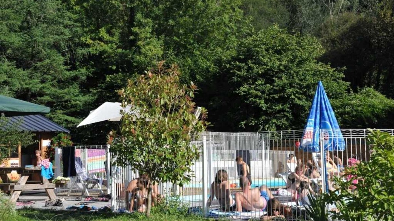 Photo of Outdoor in Louvie Juzon