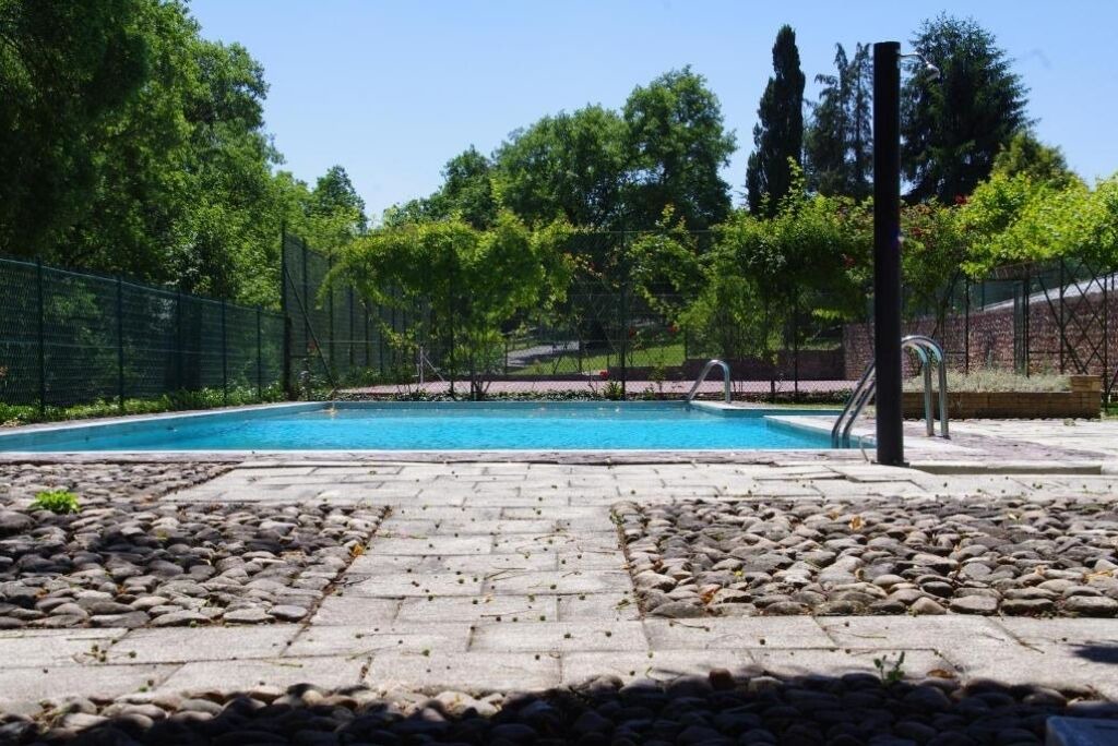 Photo of Outdoor in Garat