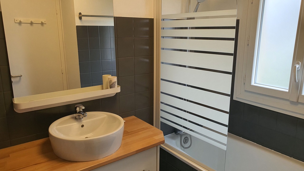 Photo of Bathroom in Casteljaloux