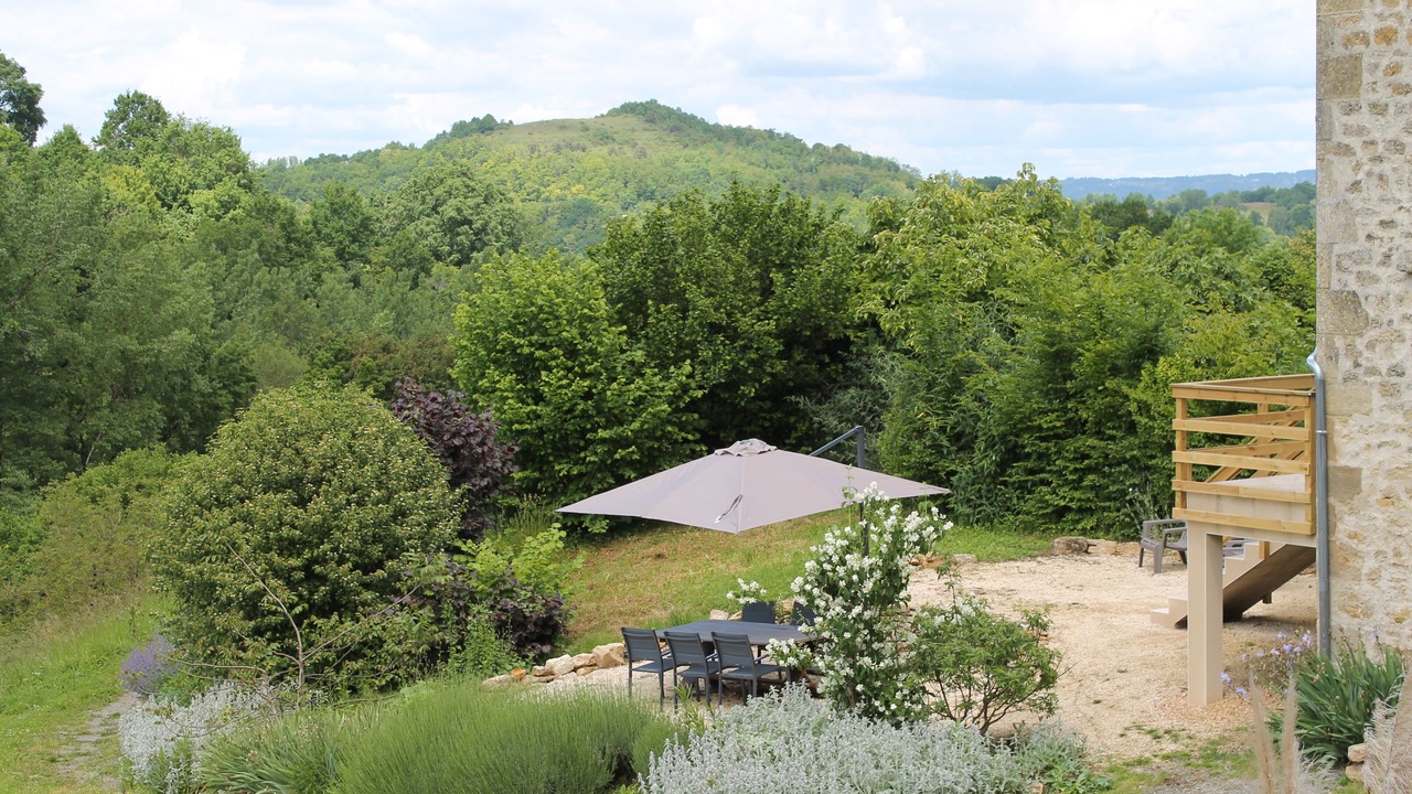 Photo of Outdoor in Ayen