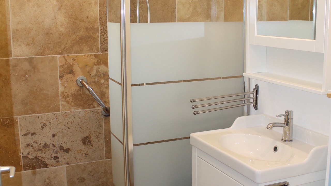 Photo of Bathroom in Ayen