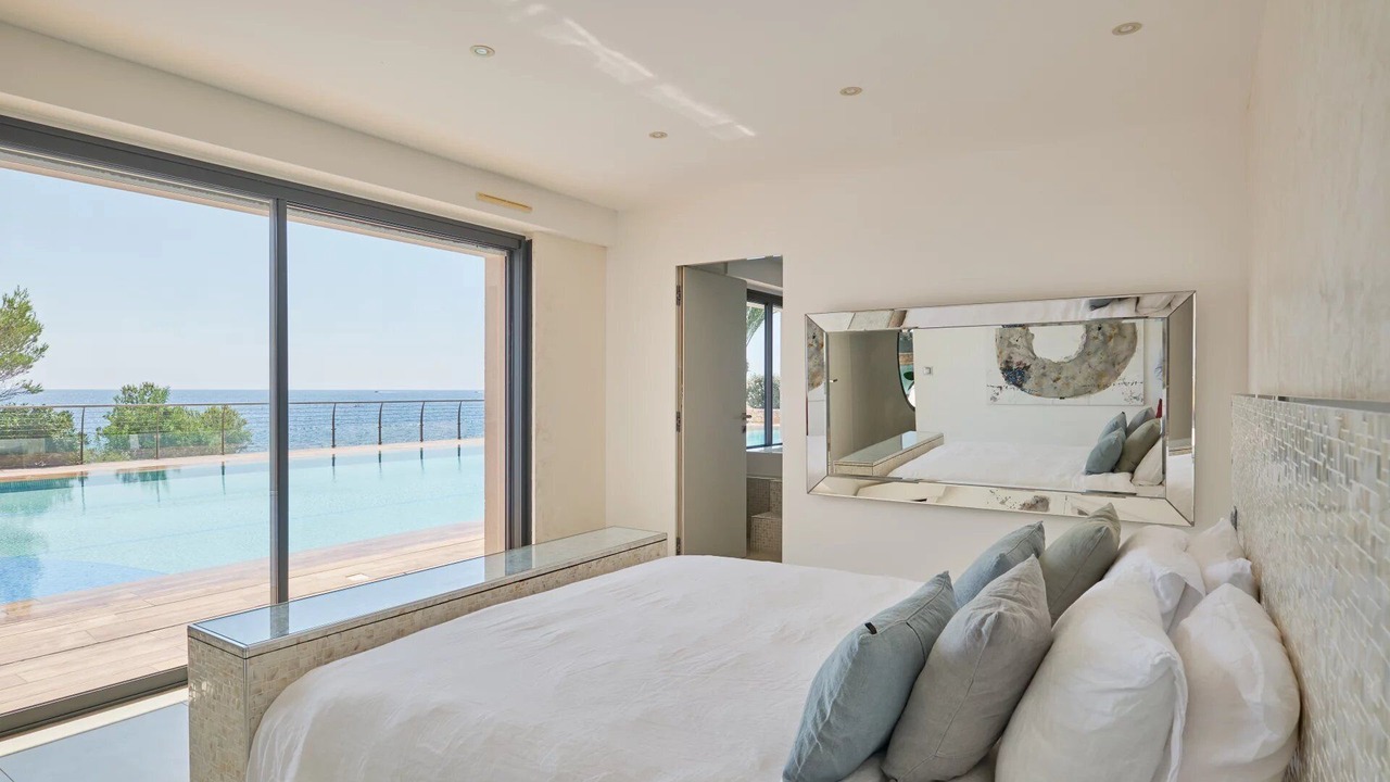 Photo of Bedroom in Saint-Raphael