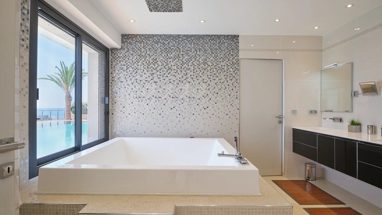 Photo of Bathroom in Saint-Raphael