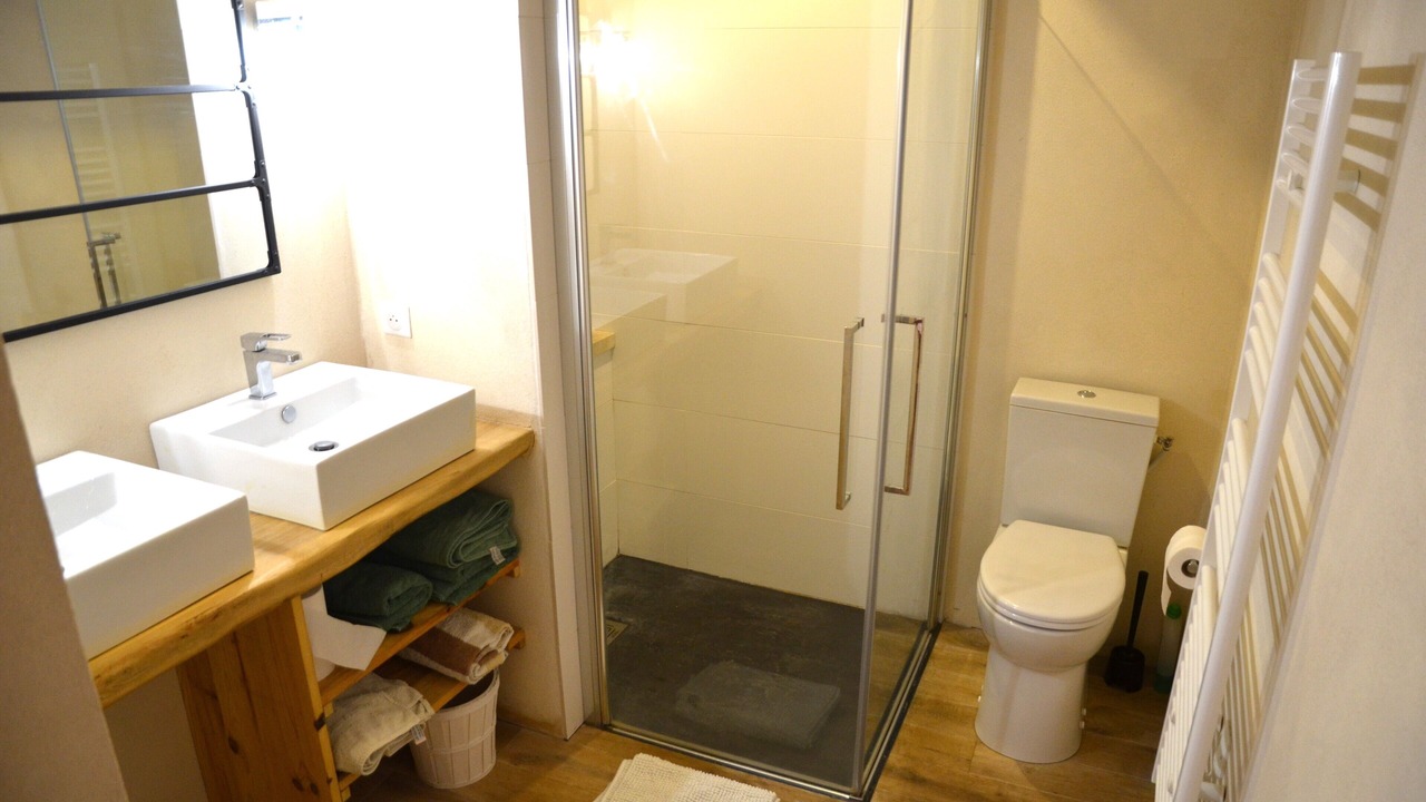 Photo of Bathroom in Saint-Laurent-des-Batons
