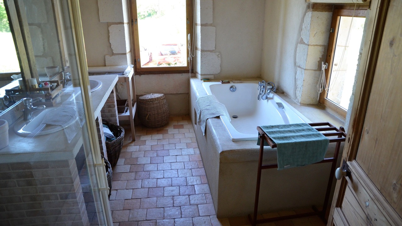 Photo of Bathroom in Saint-Laurent-des-Batons