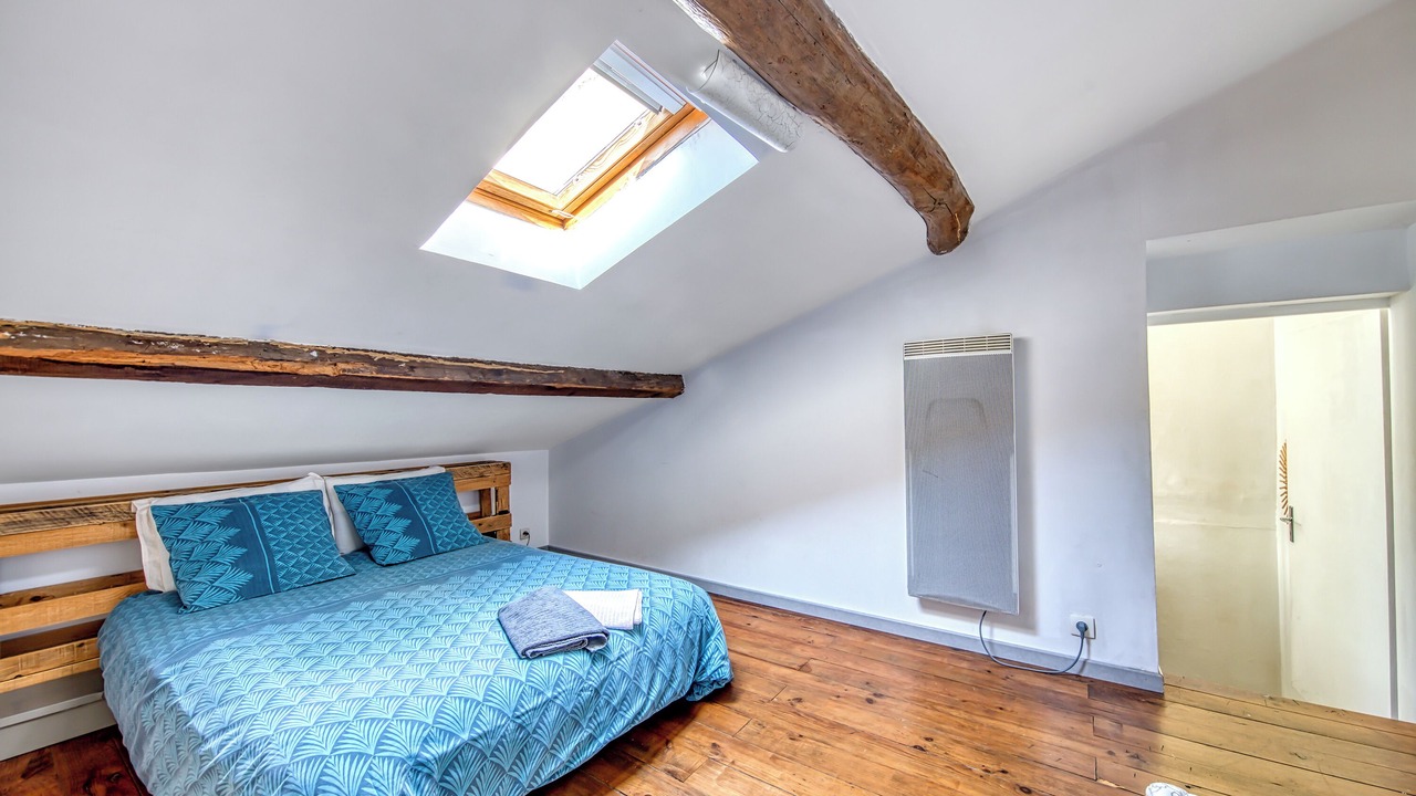 Photo of Bedroom in Lesparre-Medoc