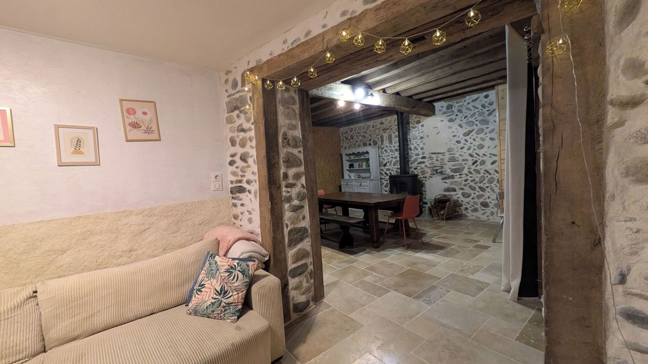 Photo of Livingroom in Precilhon