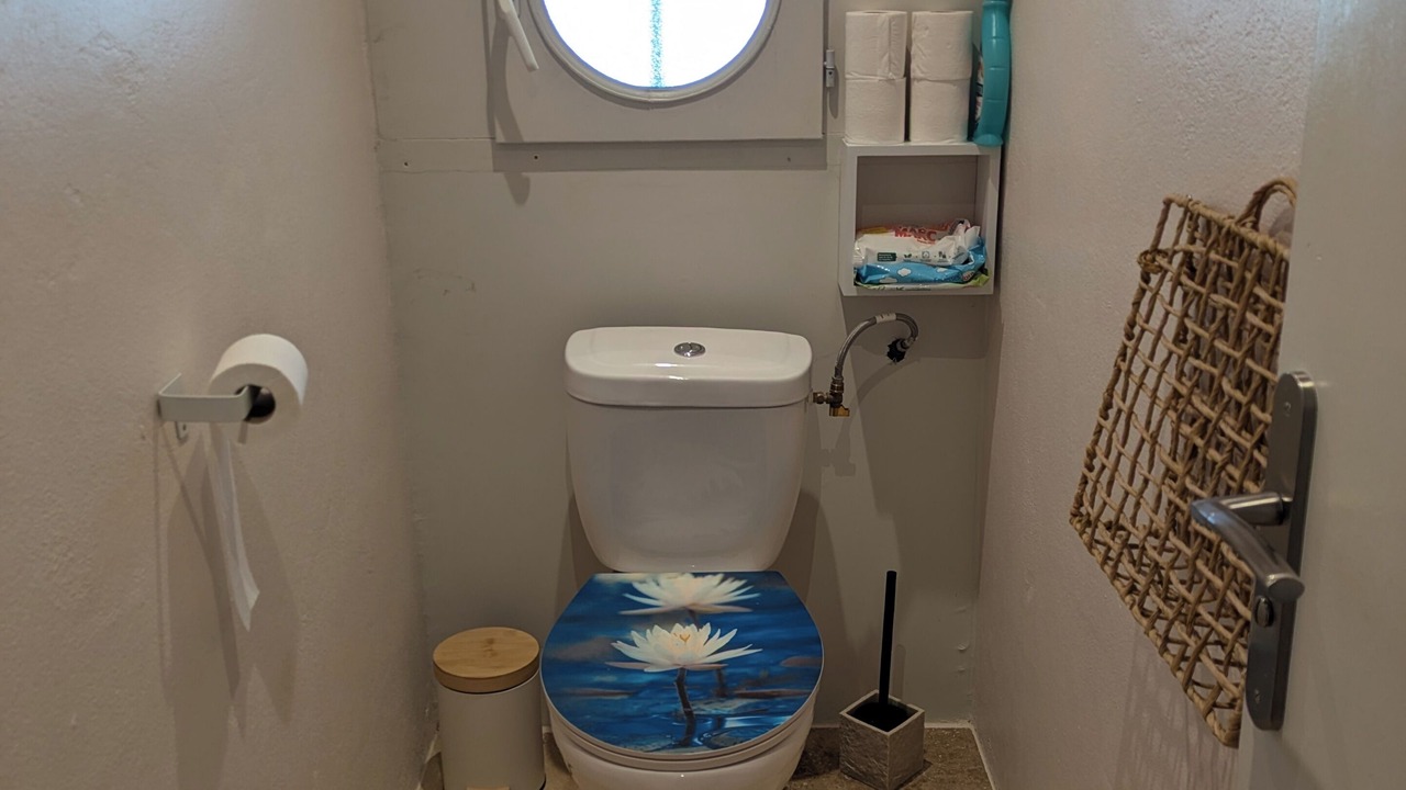 Photo of Bathroom in Precilhon