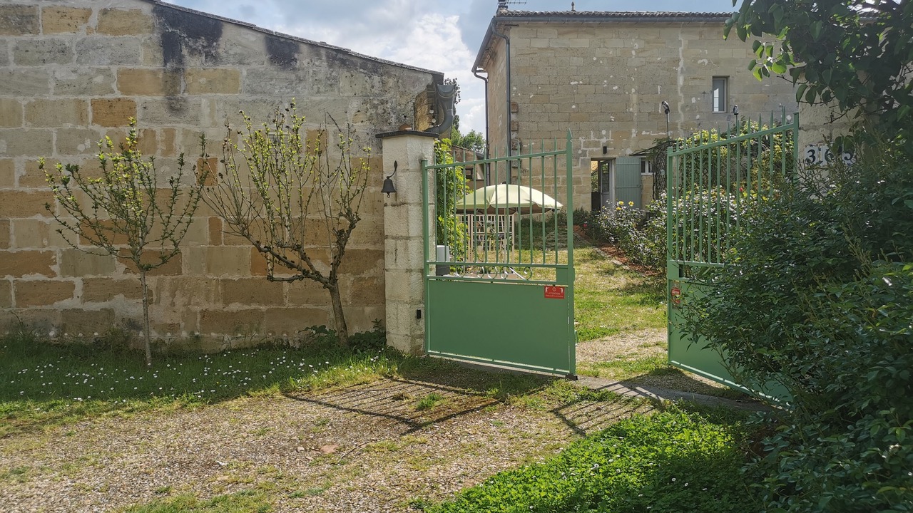 Photo of Outdoor in Sainte-Terre