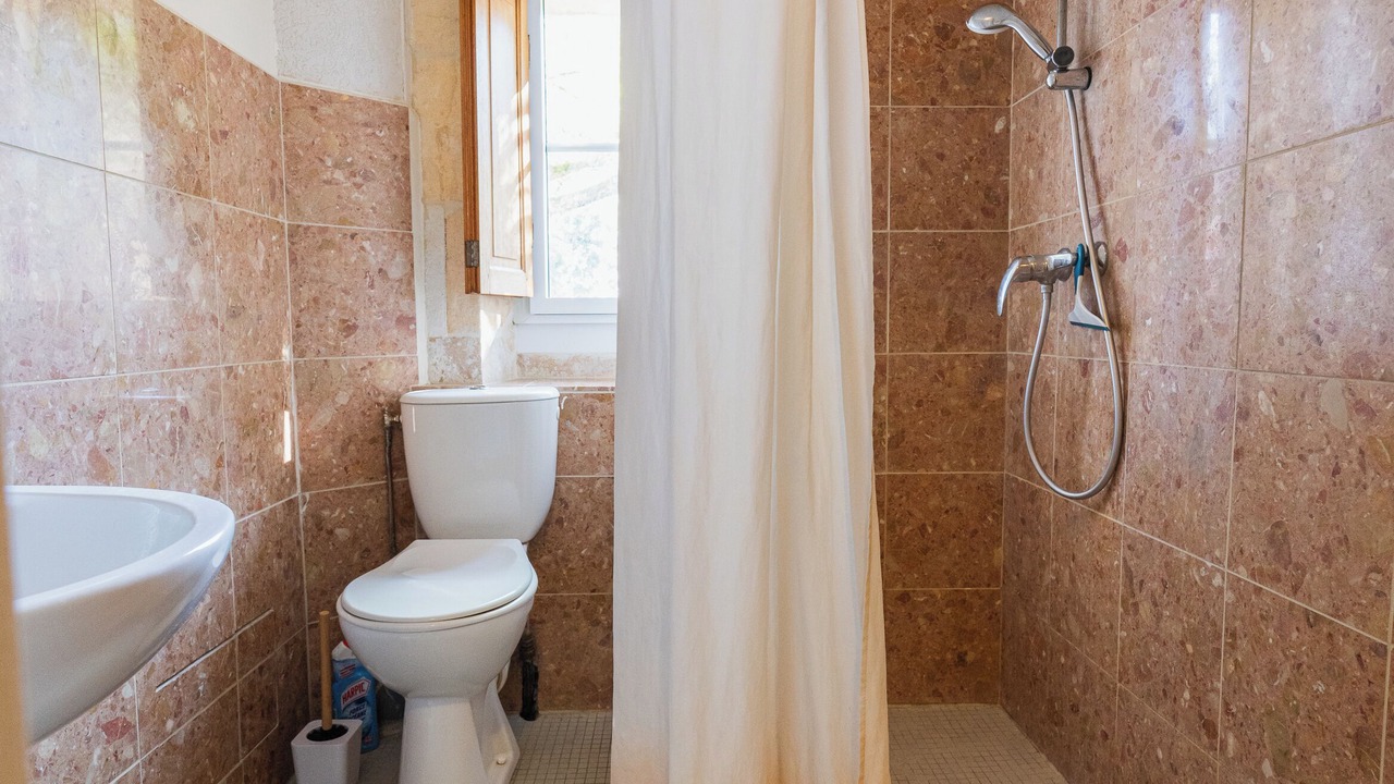 Photo of Bathroom in Bonneuil-Matours